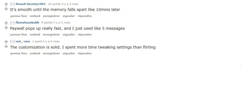Tres comentarios de Reddit en r/HeavenGF sobre DreamGF: fallos de memoria, paywall, personalización
